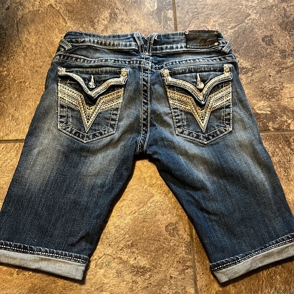 Vigoss Shorts - Picture 3 of 4